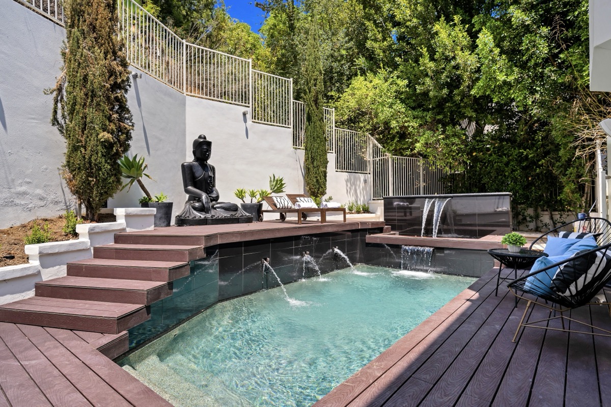 Crescent Heights Villa