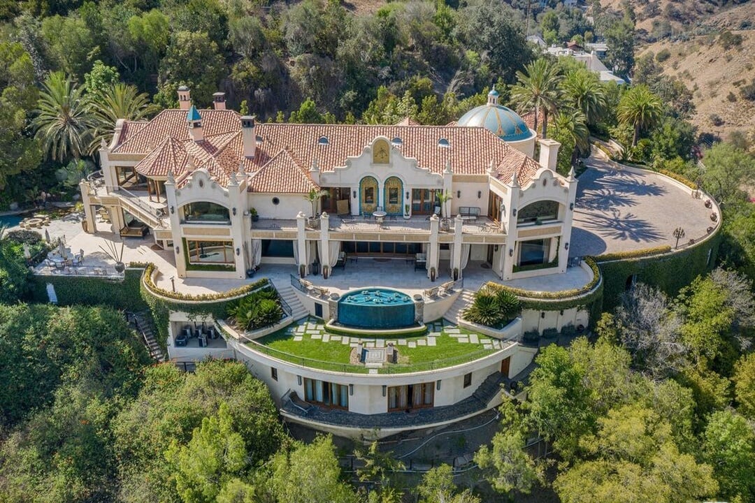 Crown Cielo Drive Estate
